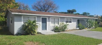 736 NW 2nd Ave in Fort Lauderdale, FL - Building Photo