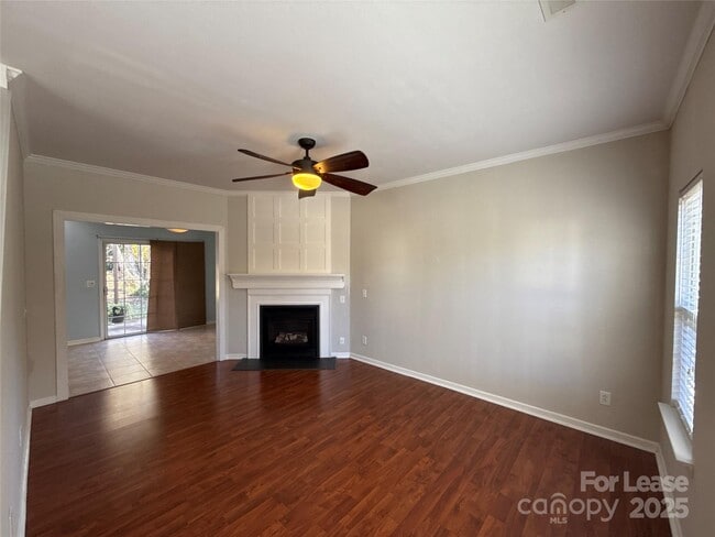 10016 Highlands Crossing Dr in Charlotte, NC - Building Photo - Building Photo