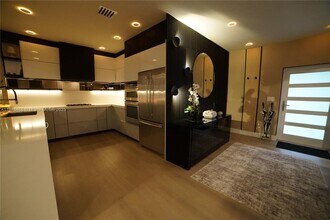 7700 Coquina Dr in North Bay Village, FL - Building Photo - Building Photo