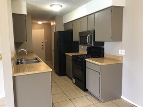 603 Country Aire Dr in Round Rock, TX - Building Photo - Building Photo