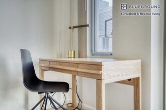 2865 Park Blvd, Unit GO FL3-ID739 in Palo Alto, CA - Building Photo - Building Photo