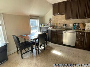 354 Main St, Unit 3 in Medford, MA - Building Photo - Building Photo