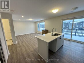 1221 Creekway Private in Ottawa, ON - Building Photo - Building Photo