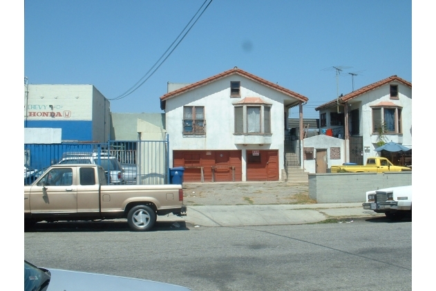 6836 Crenshaw Blvd in Los Angeles, CA - Foto de edificio - Building Photo