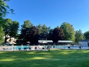 205 Victory Way in Clifton Park, NY - Building Photo - Building Photo