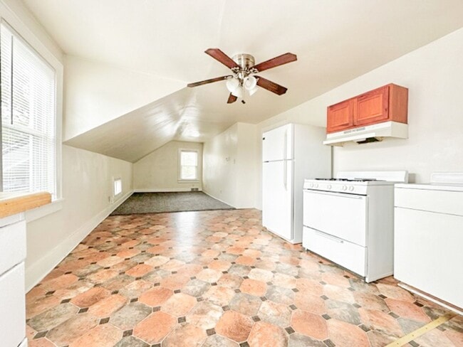 property at 123 S Clay St