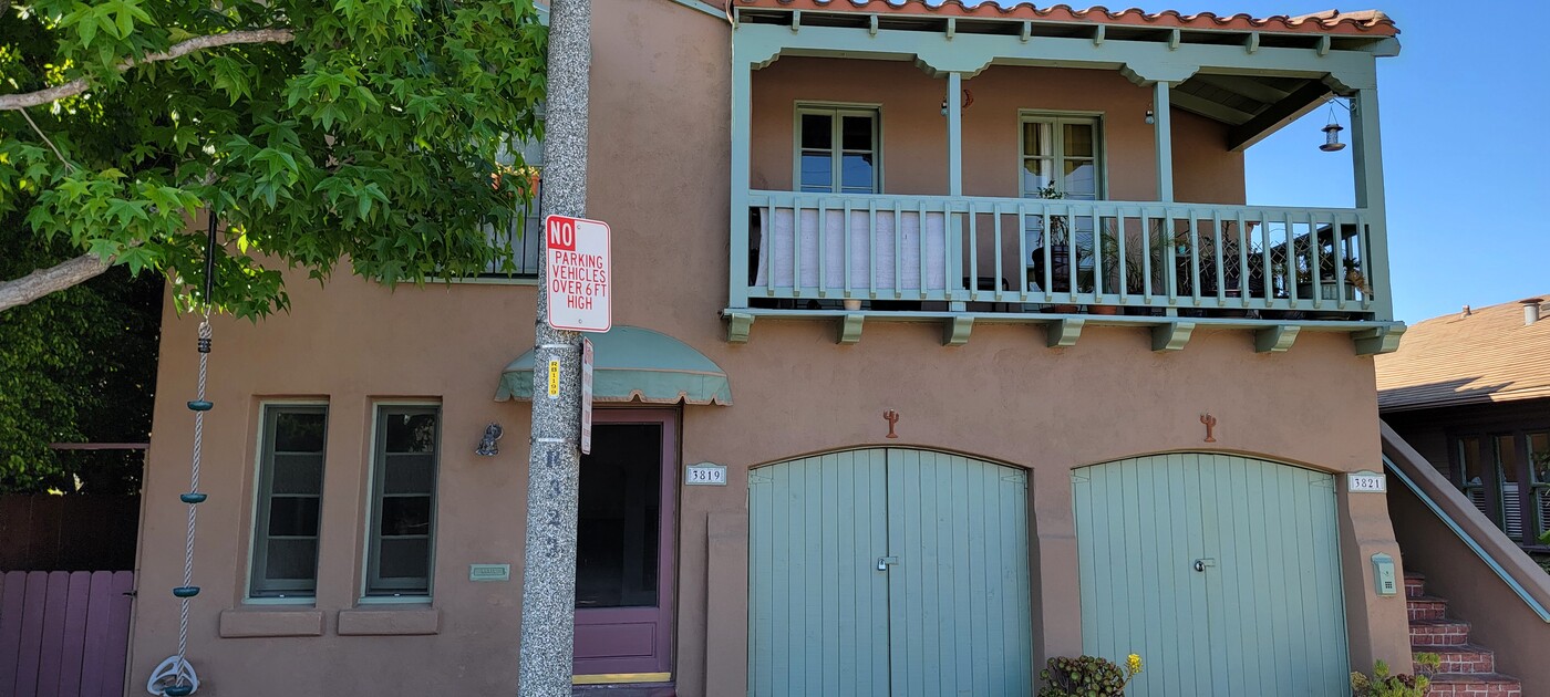 3819 E 3rd St in Long Beach, CA - Building Photo