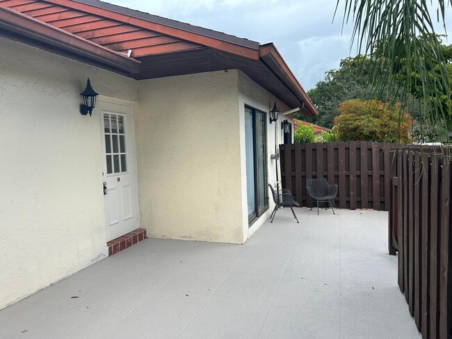4864 Sable Pine Cir in West Palm Beach, FL - Building Photo - Building Photo