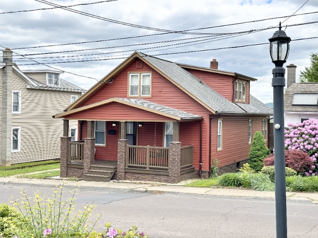 property at 1131 Cherry St