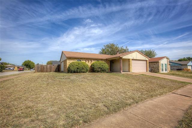 6901 Sandybrook Dr in Fort Worth, TX - Building Photo - Building Photo