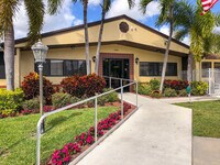 217 Pine HOV Cir photo'