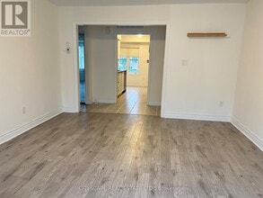 600 Shoreline Dr in Mississauga, ON - Building Photo - Building Photo