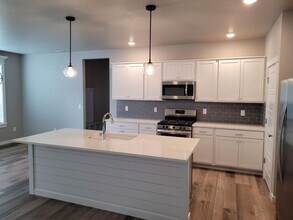 1217 W Davenport St in Meridian, ID - Building Photo - Building Photo