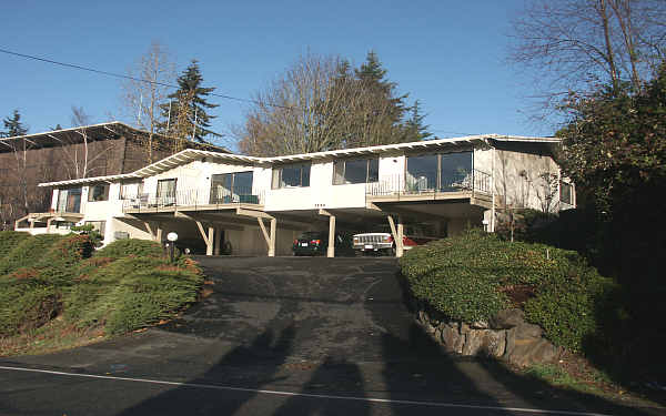 6300 NE 181st St in Kenmore, WA - Foto de edificio