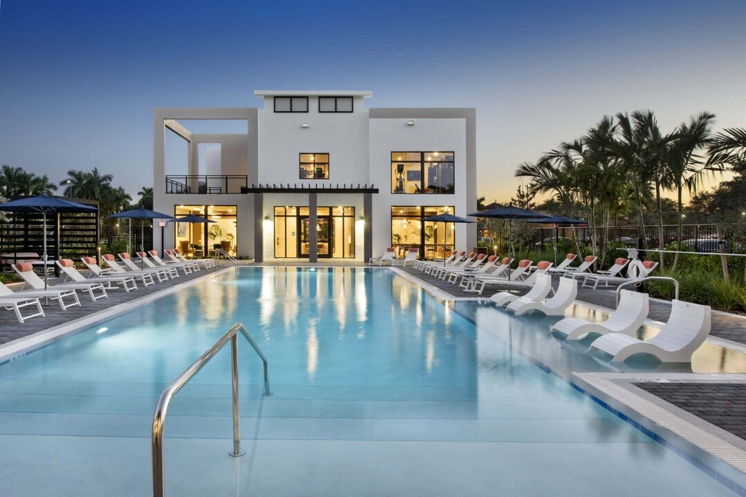 Solena Miramar in Miramar, FL - Building Photo