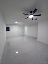 10058 SW 156th Ct in Miami, FL - Building Photo