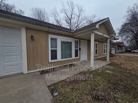 7311 Blue Ridge Blvd in Raytown, MO - Building Photo