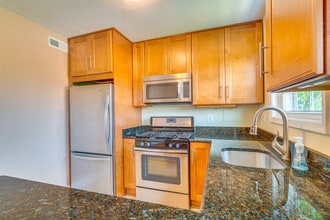 1304 N Meade St, Unit 6 in Arlington, VA - Building Photo - Building Photo