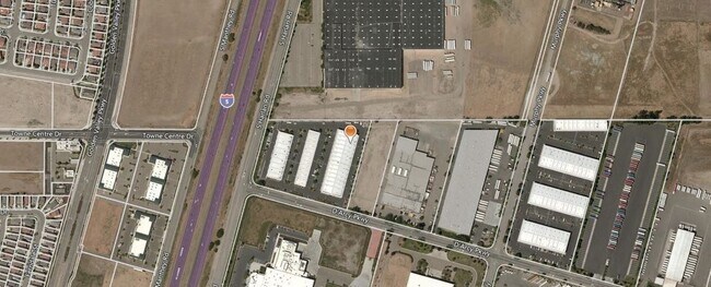 145 D'Arcy Pkwy in Lathrop, CA - Foto de edificio - Building Photo
