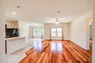 908 Wolcott Dr in Leander, TX - Building Photo - Building Photo