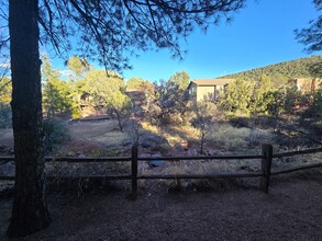 40 Tanager Ln in Sedona, AZ - Building Photo - Building Photo