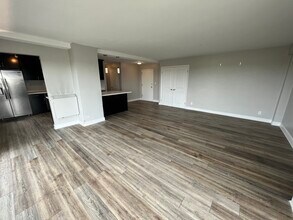 1217 The Delaware in Buffalo, NY - Foto de edificio - Building Photo