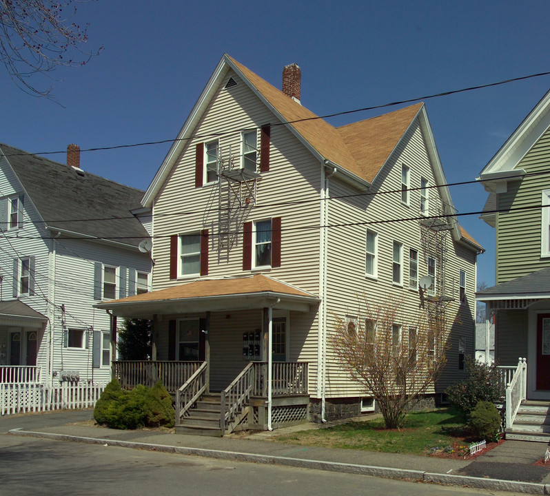 25 Smith St in Taunton, MA - Building Photo