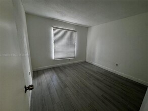 4900 NW 79th Ave in Doral, FL - Building Photo - Building Photo