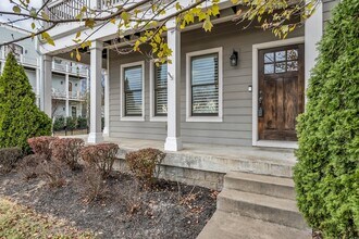 1801A Sevier St, Unit 2109 in Nashville, TN - Building Photo - Building Photo