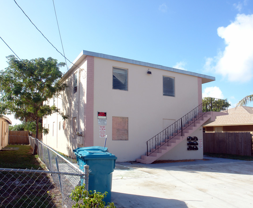 East Boynton Apartments in Boynton Beach, FL - Building Photo