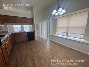 6341 Village Cliff in San Antonio, TX - Building Photo - Building Photo