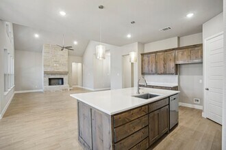 1176 Paradise Pkwy in Poolville, TX - Building Photo - Building Photo