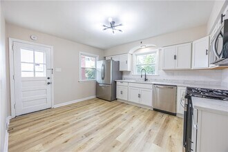 552 Stephens St in Ambridge, PA - Foto de edificio - Building Photo