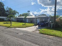 3525 SE 36th Ave in Okeechobee, FL - Foto de edificio - Building Photo