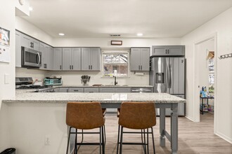 103 Vandeventer Dr in Burnet, TX - Building Photo - Building Photo
