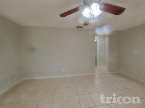 107 Cinnamon Dr in Orlando, FL - Building Photo - Building Photo