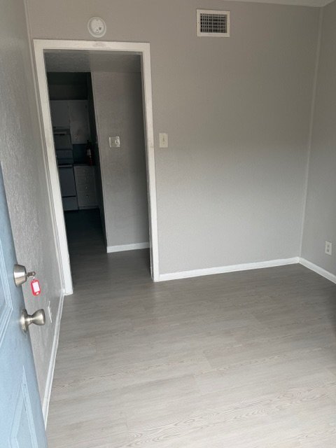 5220 Weber Rd, Unit J-102 in Corpus Christi, TX - Foto de edificio