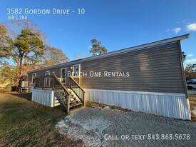 3582 Gordon Dr in Myrtle Beach, SC - Building Photo