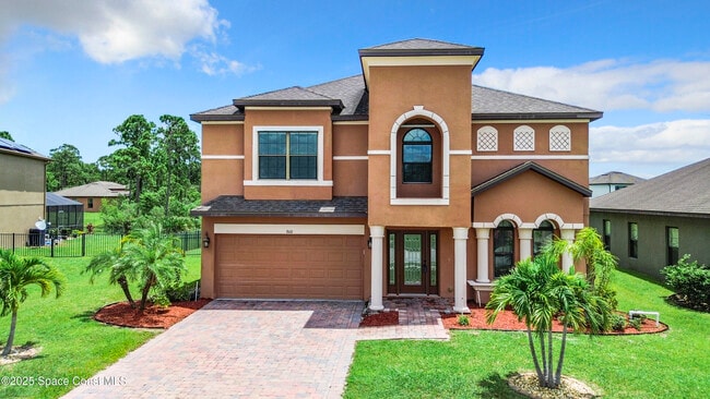 property at 860 Fiddleleaf Cir
