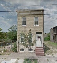 607 S 4th St in Camden, NJ - Building Photo
