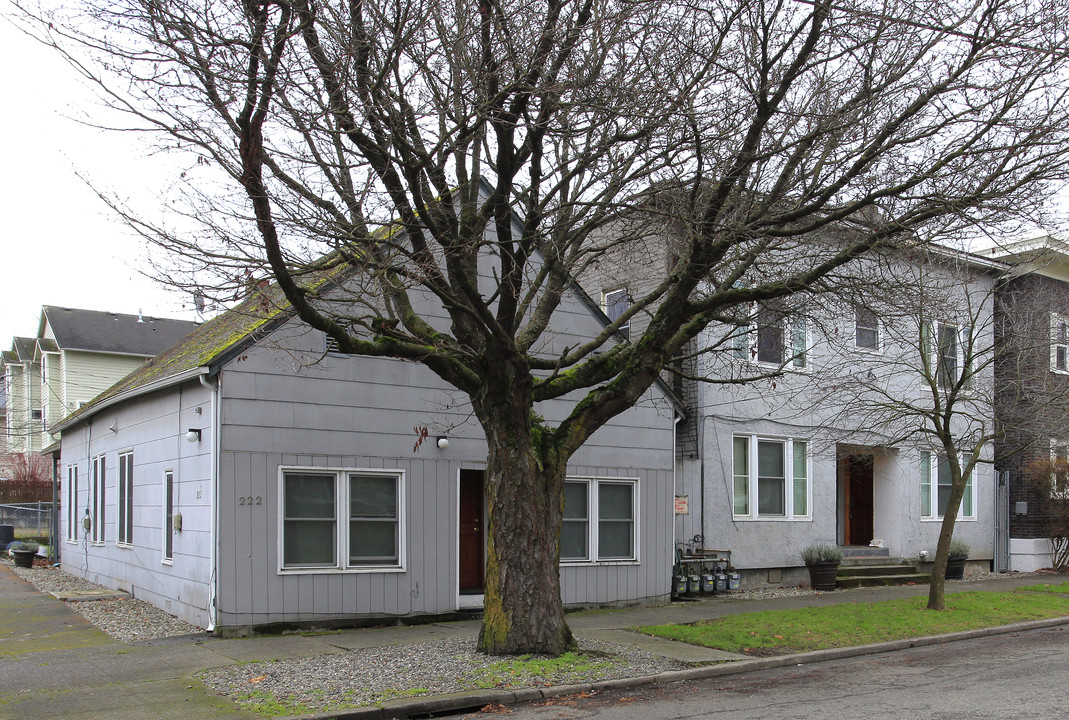 218 21st Ave in Seattle, WA - Foto de edificio