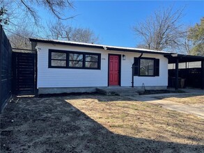 2106 Walnut Ave in Austin, TX - Foto de edificio - Building Photo