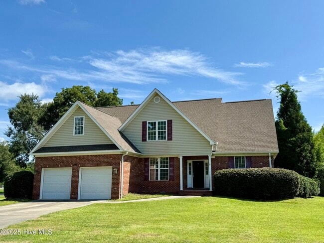 235 Kelly Rd in Pinehurst, NC - Building Photo - Building Photo