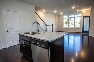 1516 Ribbon Limestone Ter SE, Unit 1516 in Leesburg, VA - Building Photo - Building Photo