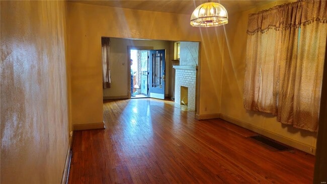 1049 Veronica Ave in St. Louis, MO - Building Photo - Building Photo
