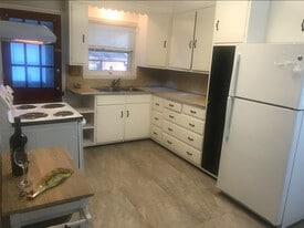 57 Alice St, Unit 61AliceStreet in Torrington, CT - Building Photo