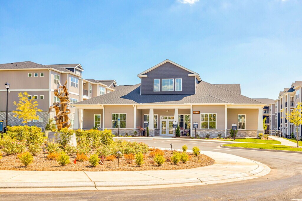 4 Farms at Horse Pen Creek Apartments Greensboro, NC Apartments For Rent