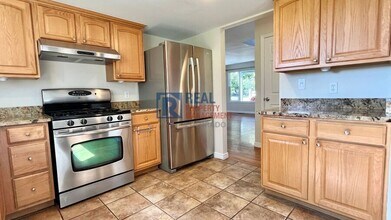 9054 W Wisconsin Ave in Lakewood, CO - Building Photo - Building Photo