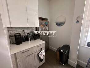 111 Park Dr in Boston, MA - Building Photo - Building Photo