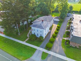 324 Main St in Portland, CT - Building Photo